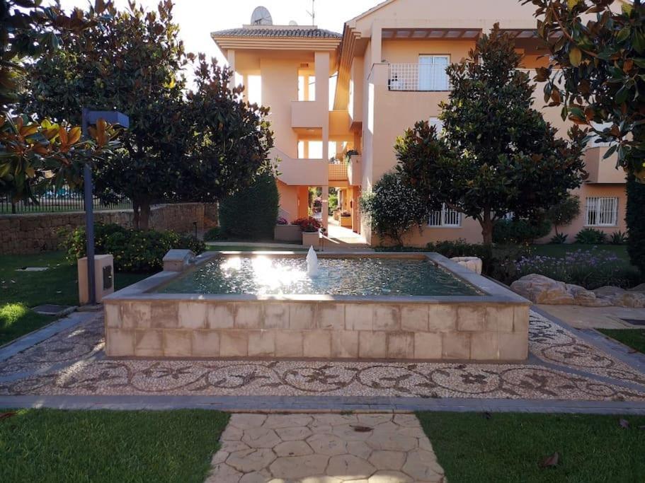 Amazing Modern Next To Pool. Apartment Marbella