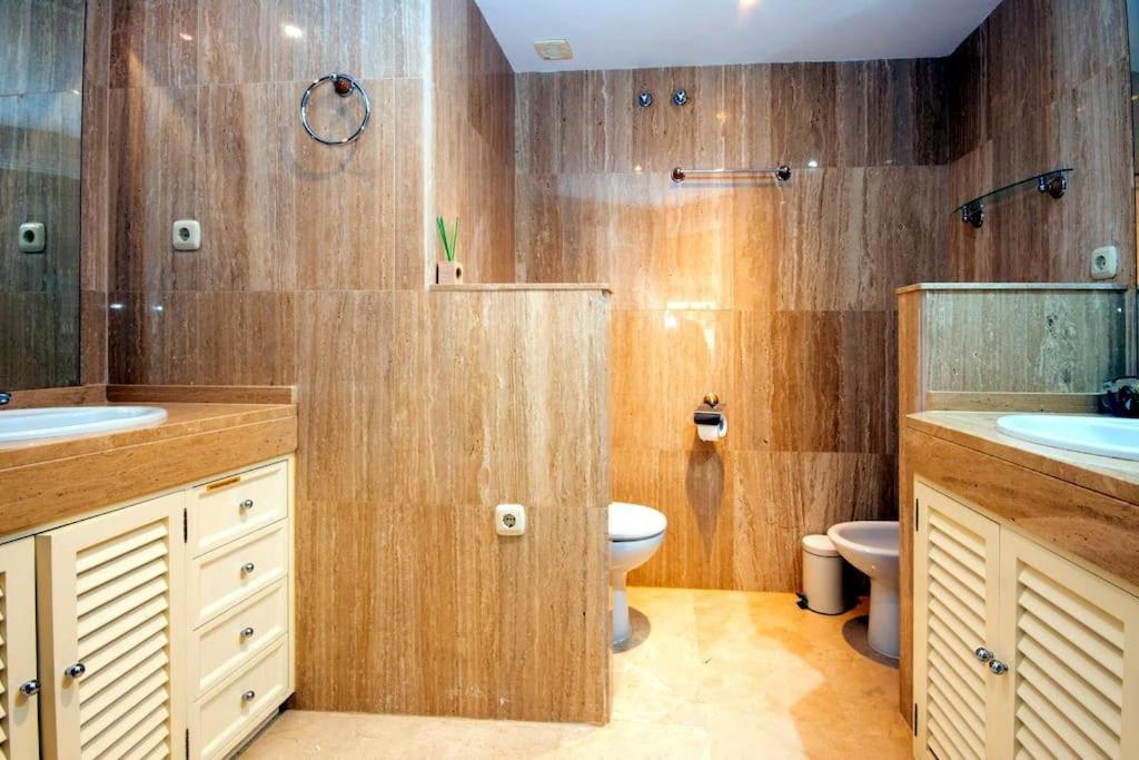 Amazing Modern Next To Pool. * Marbella