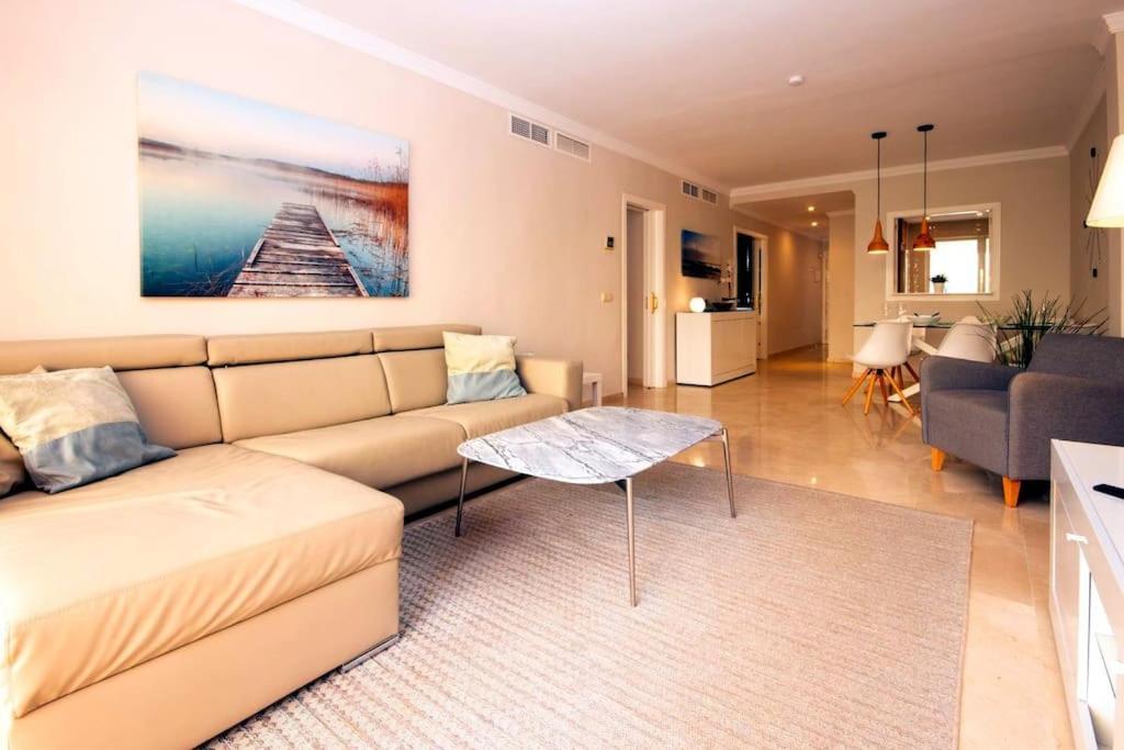 Amazing Modern Next To Pool. Marbella